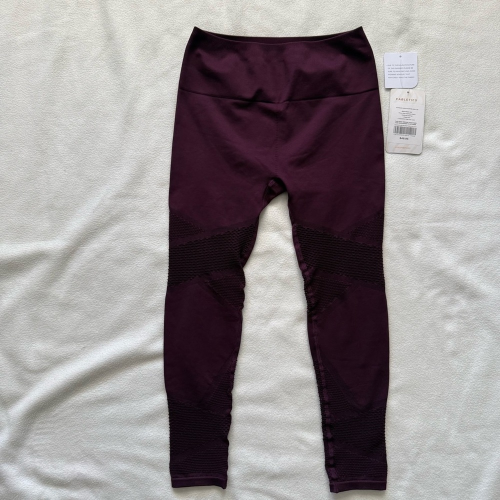New Fabletics High-Waisted 7/8 Mesh Leggings – Size‎ S